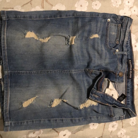 Size 6 denim skirt women’s Express - Picture 3 of 5